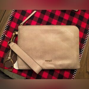 Margot Noelle Leather Wristlet Clutch Purse in Golden Sand NWT